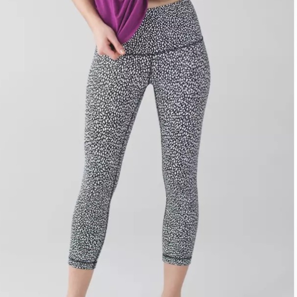 Lululemon Wunder Under Crop Hi Rise Miss Mosaic Black White Pants